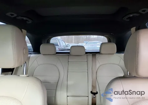 2017 Mercedes-Benz Glc 300 4Matic z USA, uszkodzony, nr VIN WDC0G4KB4HV006975